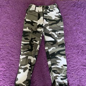 UO Cargo Pants